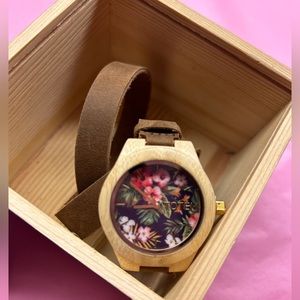 Totem pink floral Hawaiian print brown leather wrap watch gift box travel cruise